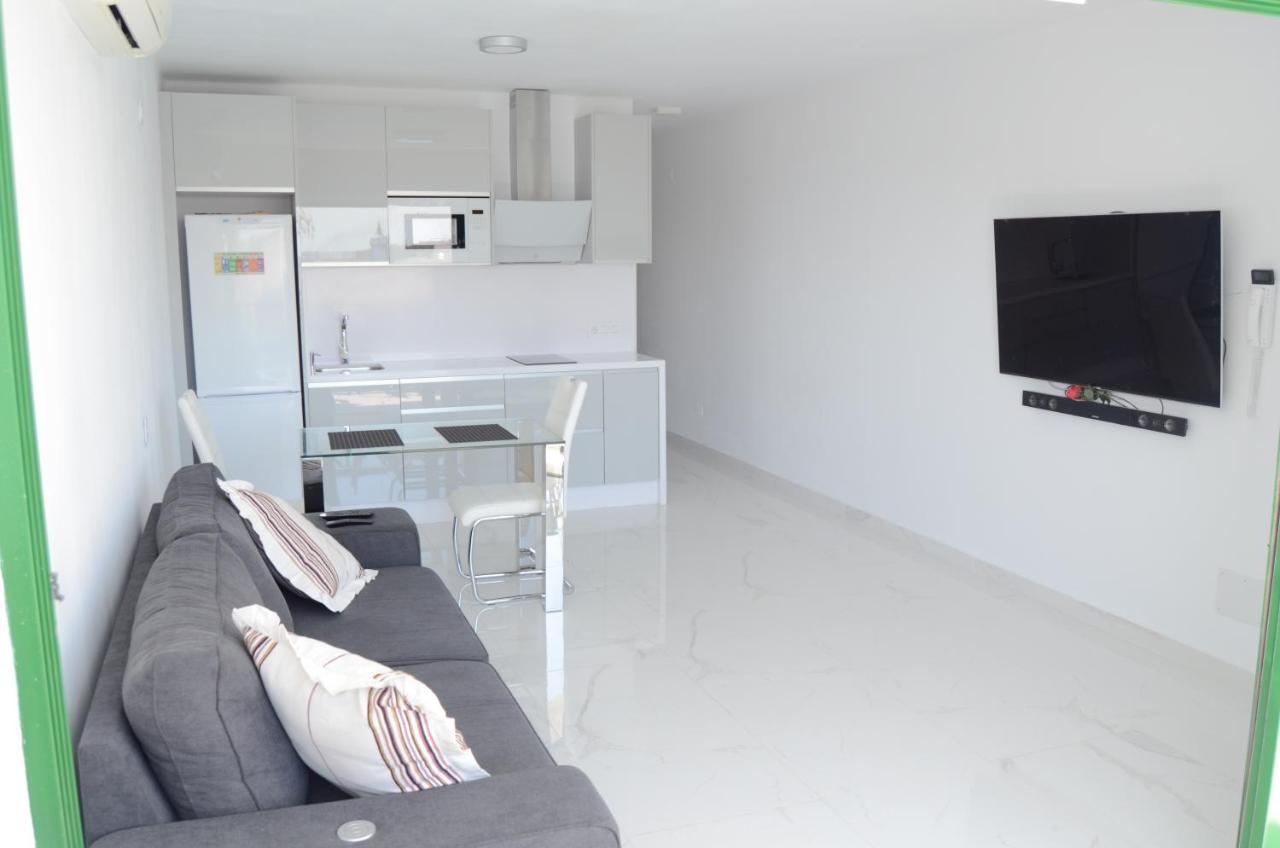 Modern Quiet Apartament Beach Front San Bartolomé Exteriör bild